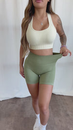 Alisa Seamless Shorts (Light Sage)