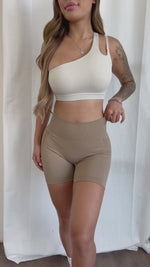 Janie Lifting Contour Shorts (Tan)