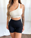 Alisa Seamless Shorts (Black)