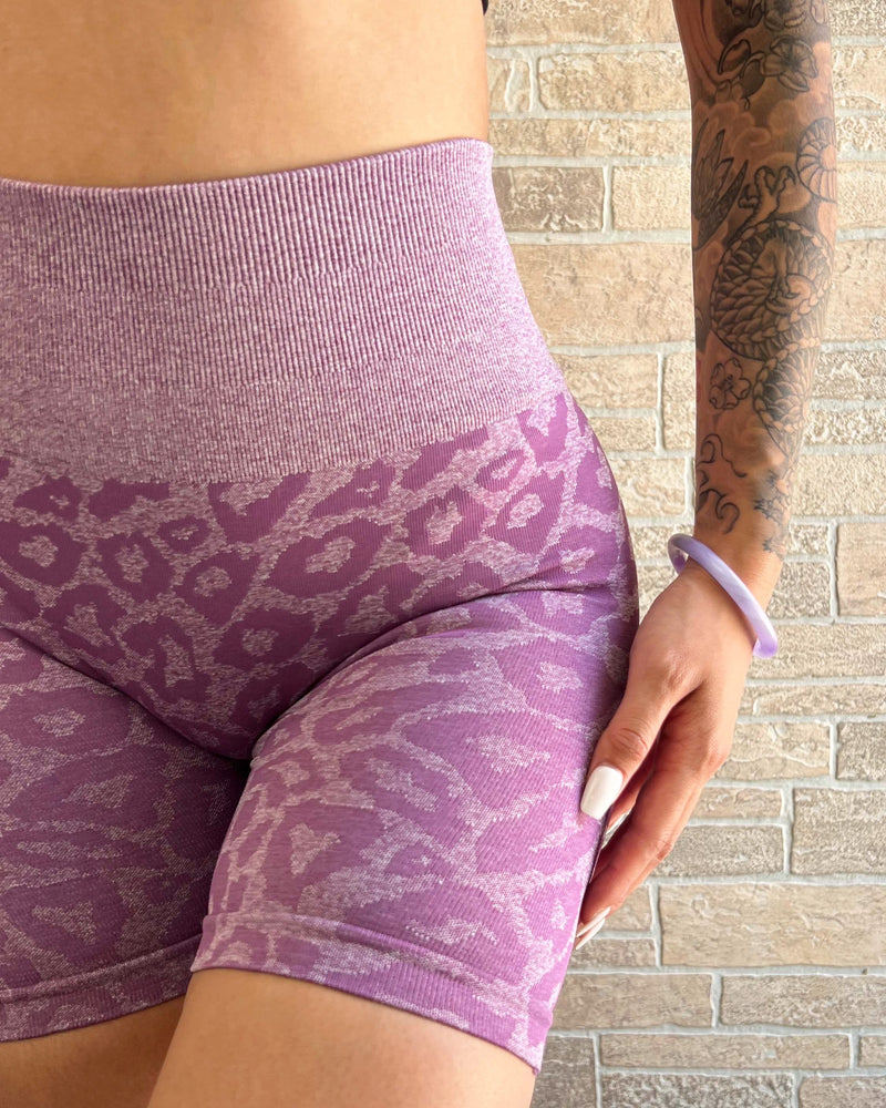 Seamless Leopard Shorts (Lilac)