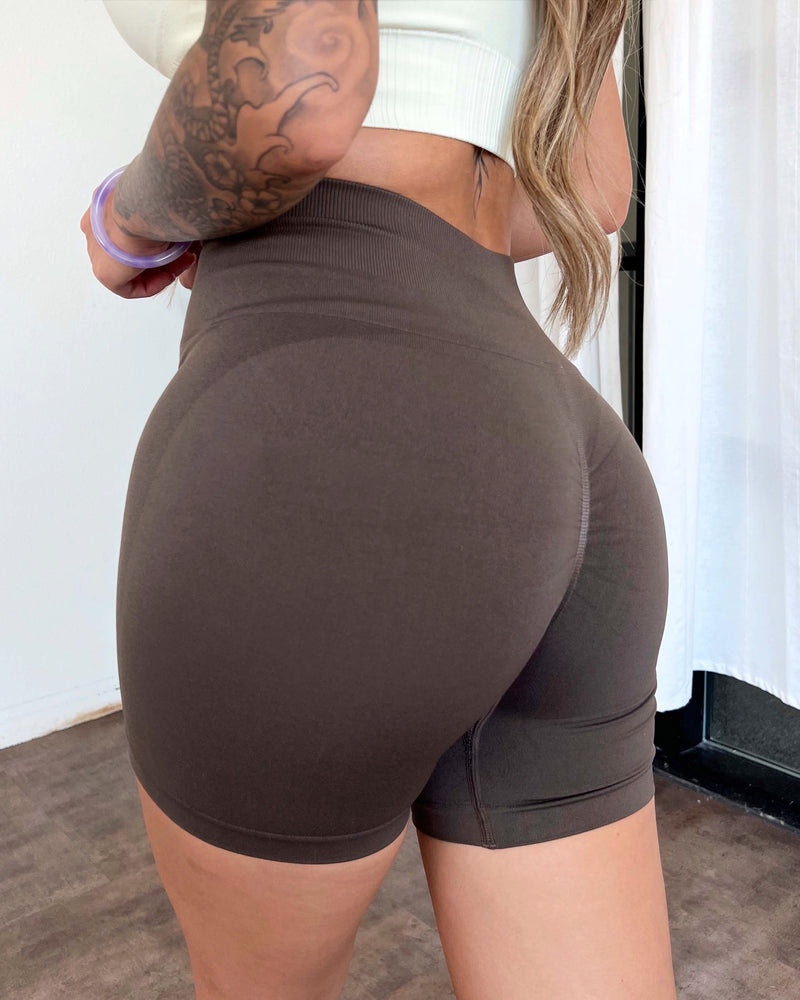 Alisa Seamless Shorts (Coffee)
