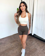 Alisa Seamless Shorts (Coffee)